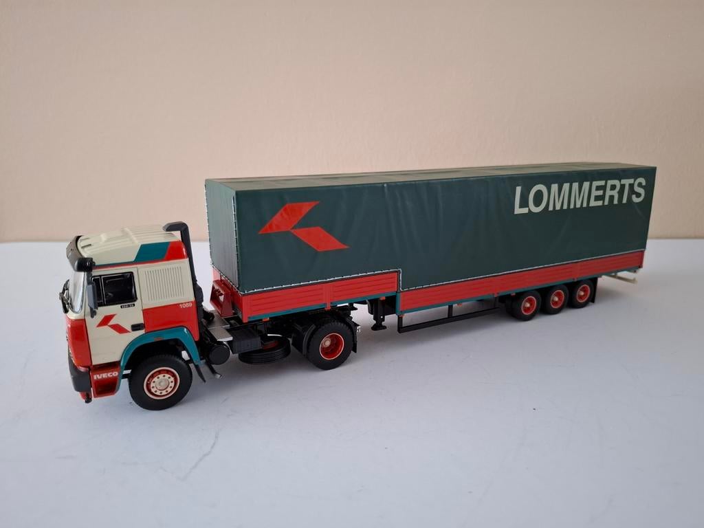 Iveco met schuifzeiltrailer van Lommerts Tekno., Ophalen of Verzenden, Nieuw, Bus of Vrachtwagen, Tekno