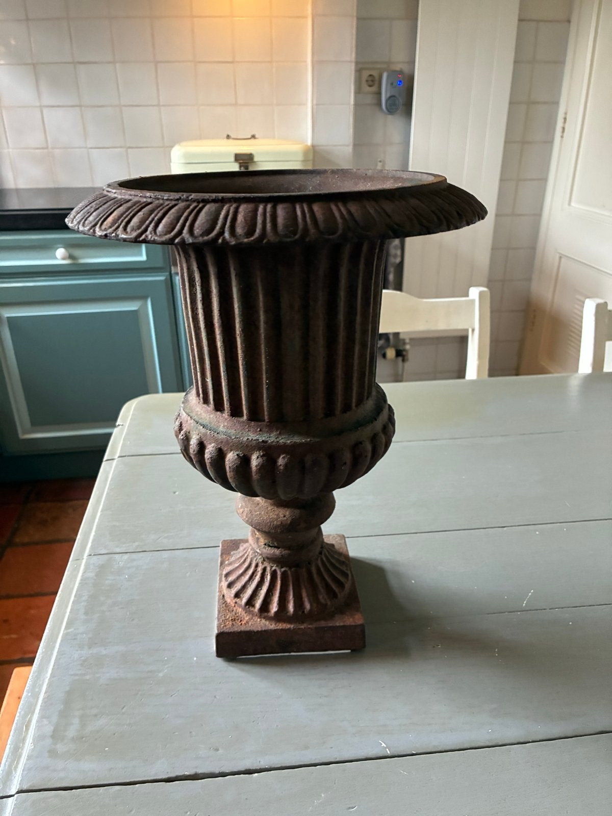 Antieke gietijzeren urn/vaas - Rustieke decoratie, Ophalen