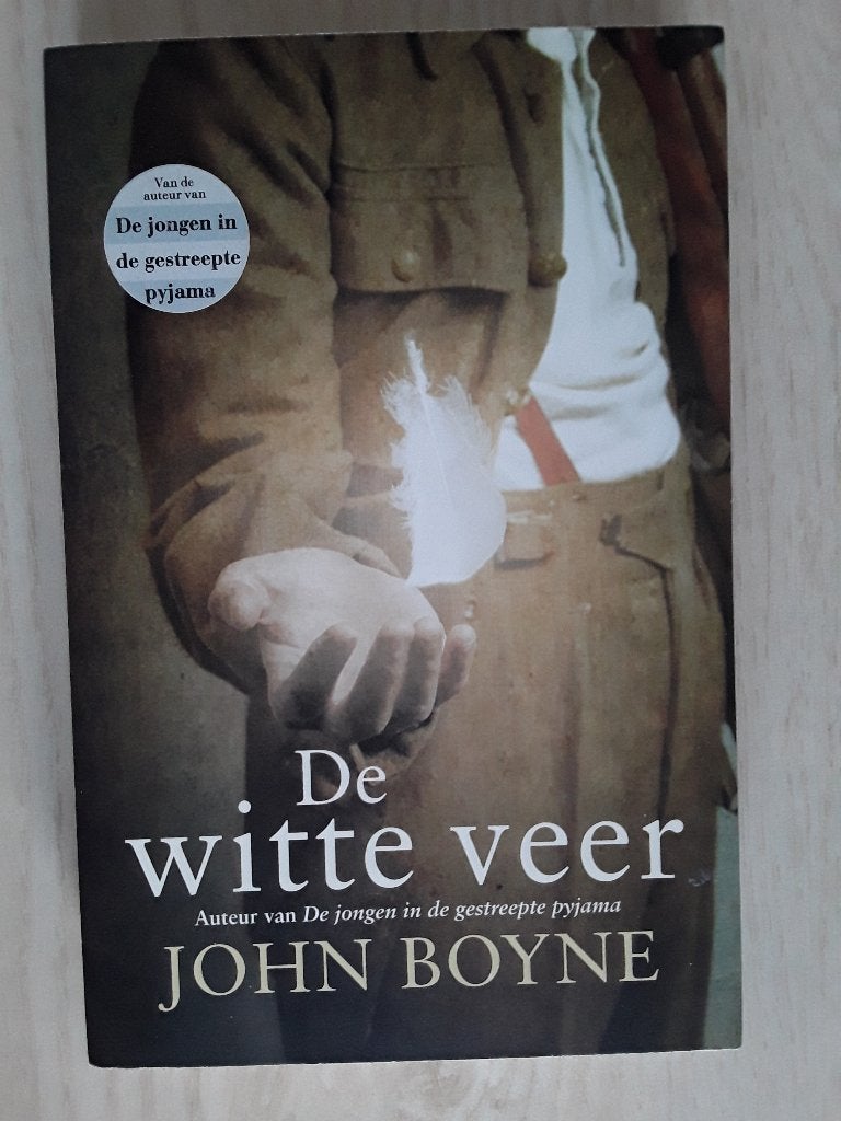 2 boeken John Boyne - de witte veer / de jongen op de berg, Boeken, Ophalen of Verzenden, Gelezen, John Boyne