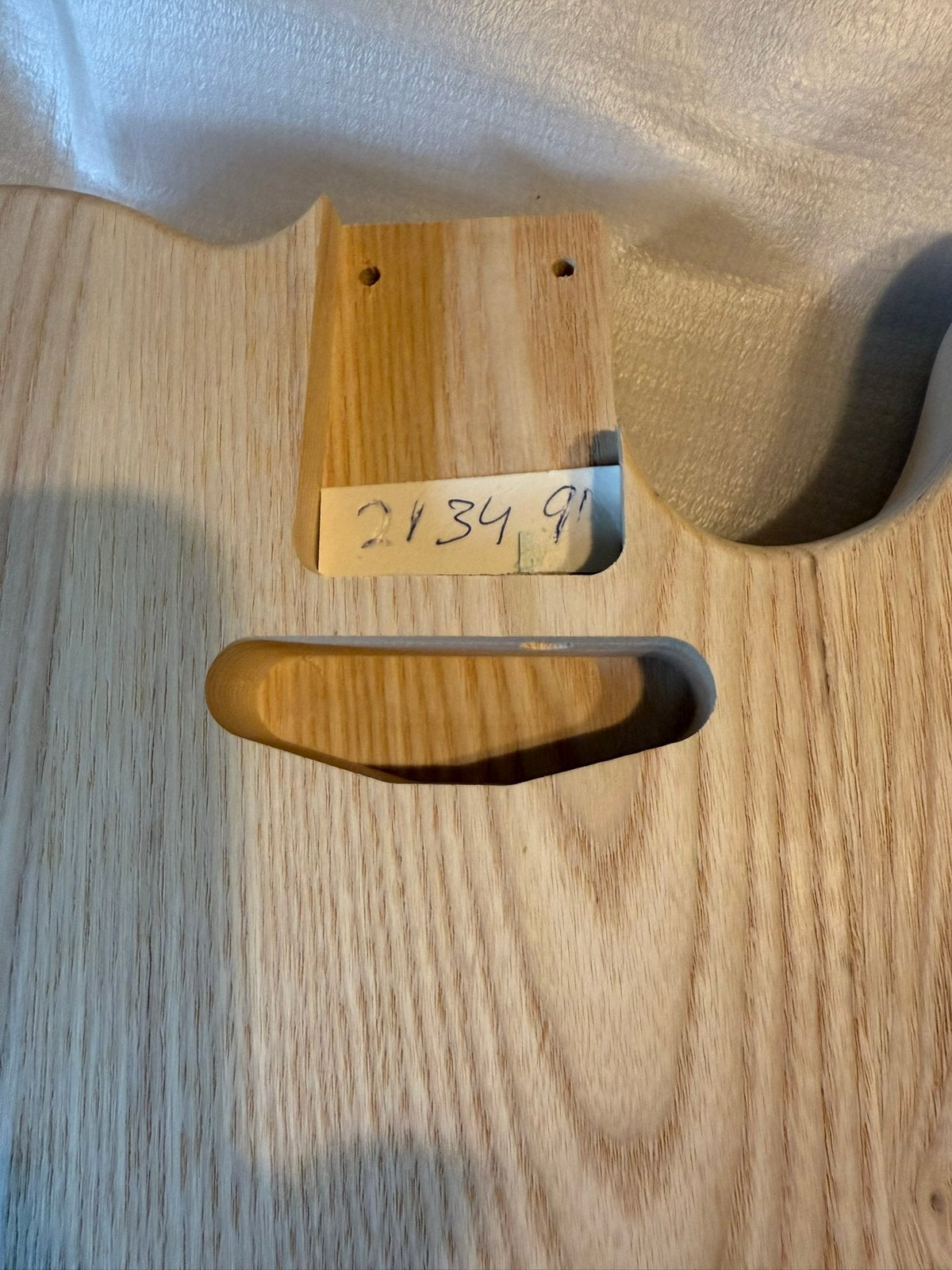Foto 10 van Telecaster body “Essen onbewerkt 2 delig neww” Olif O