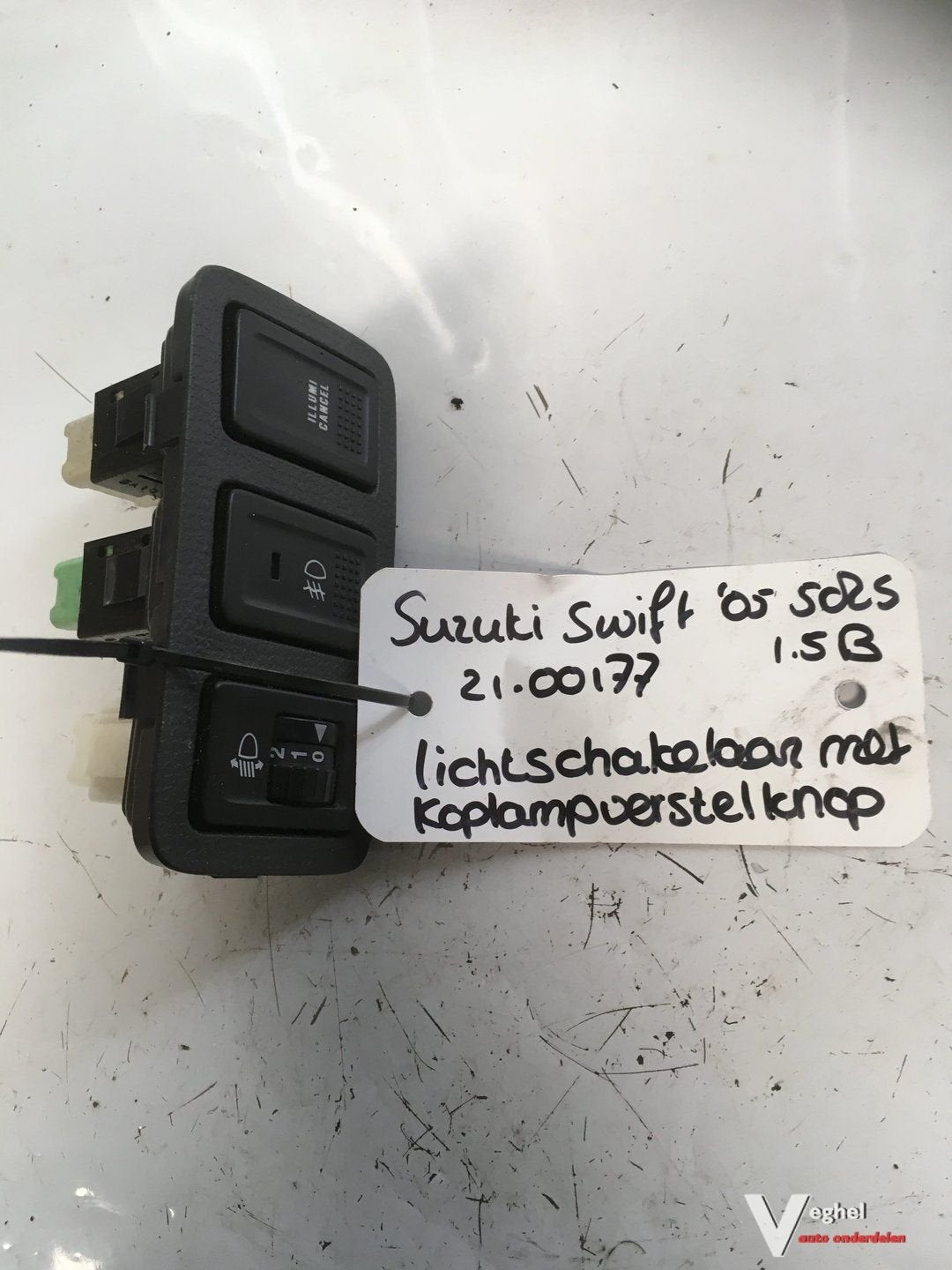 Suzuki Swift 2005 Mistlampschakelaar , hoogteverstellingscha, Gebruikt, -, -, Ophalen of Verzenden