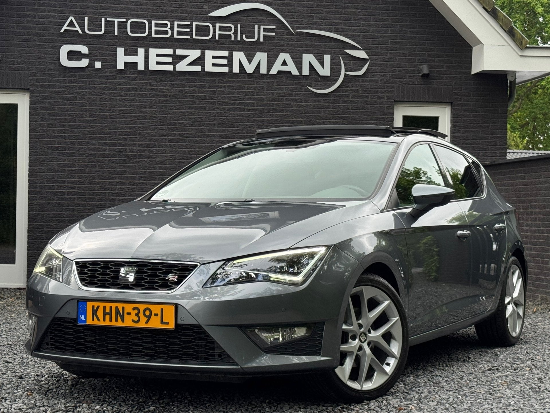 Seat Leon 1.4 FR Line1E EIGENAAR PANORAMADAK FULL LED 18'' L, Voorwielaandrijving, 125 pk, Gebruikt, Zwart