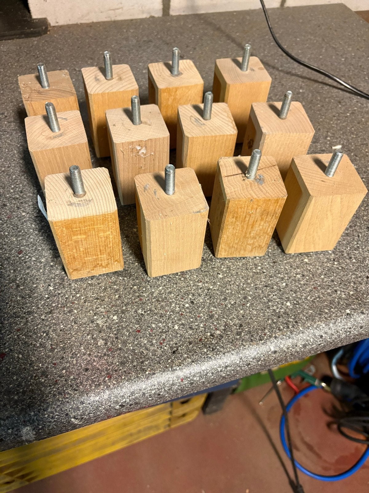 12x Houten meubelpoten 5x5x8cm met schroefdraad, Ophalen of Verzenden, Gebruikt