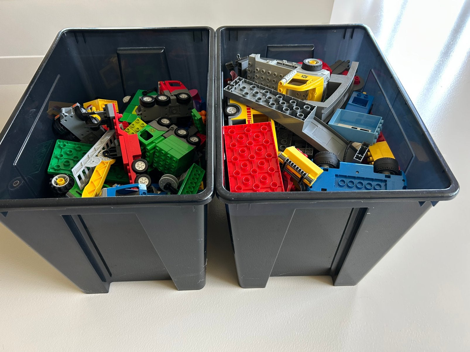 Heel veel lego duplo. Oa luxe treinset, politiebuteau., Ophalen, Zo goed als nieuw