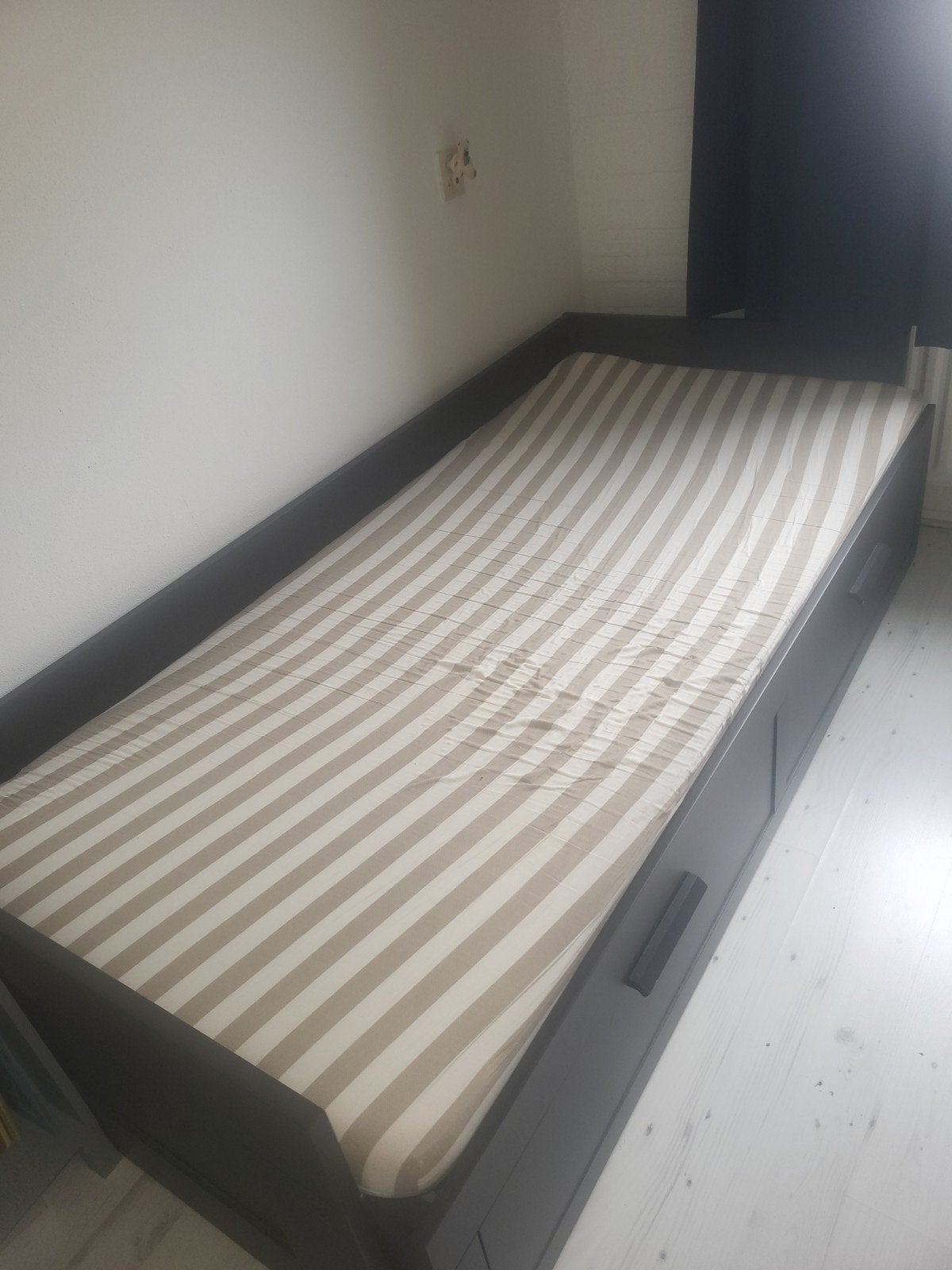 gratis matras (zonder bed), Ophalen, Eenpersoons