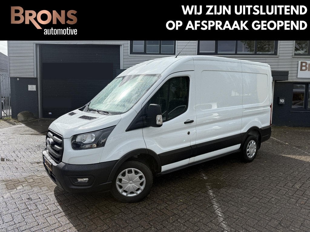 Ford Transit 310 2.0 TDCI L2H2 Trend Automaat l Camera, Auto's, Bestelauto's, Stof, 4 cilinders, 129 pk, 2065 kg