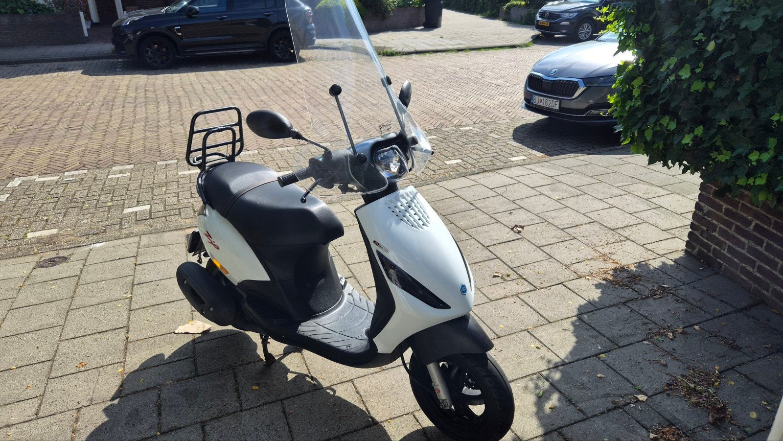Mooie Piaggio Zip 4t, Fietsen en Brommers, Scooters | Piaggio, Ophalen, Zip, Zo goed als nieuw, Benzine