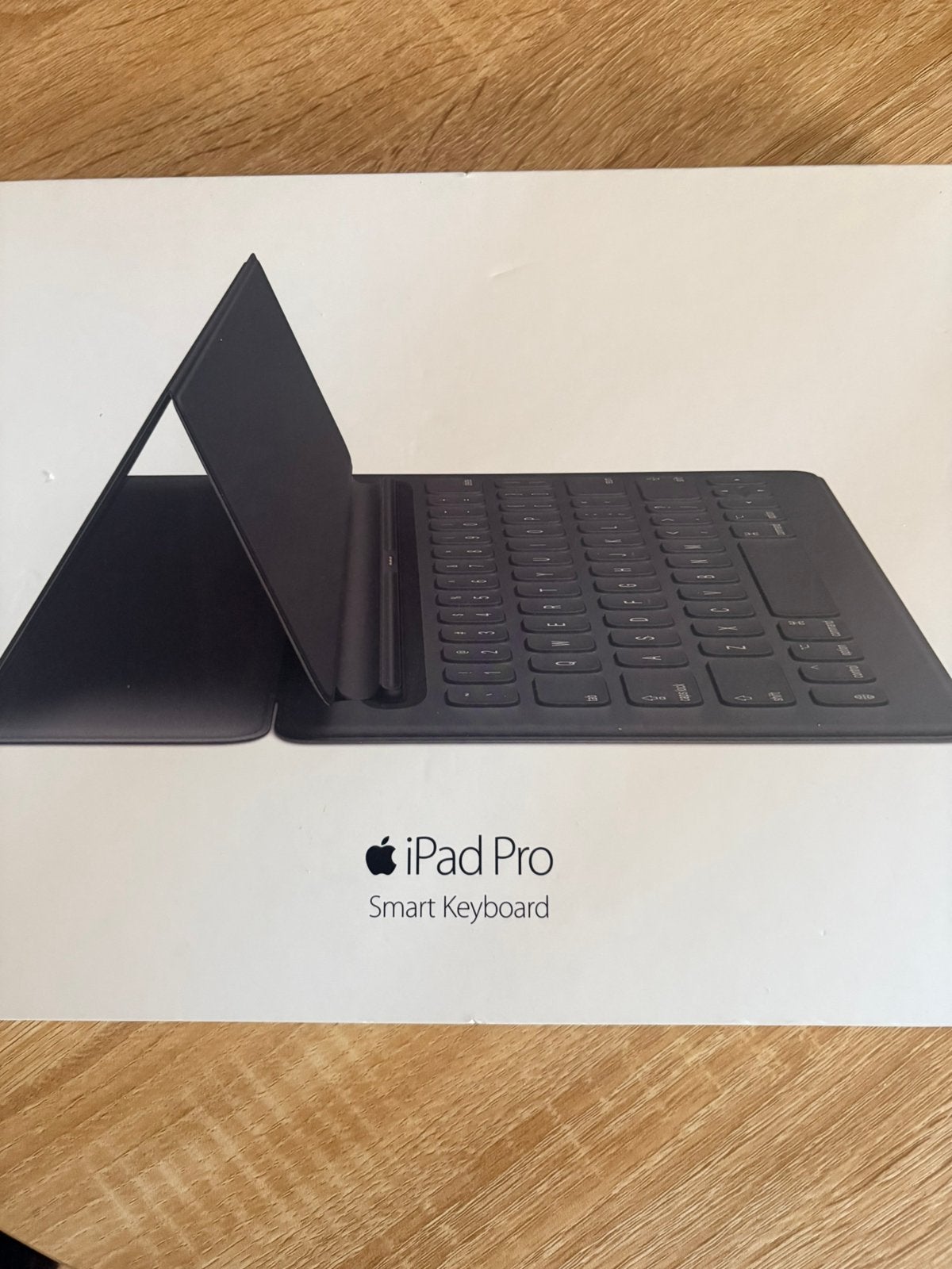 Ipad Pro Smart keyboard nieuw, Computers en Software, Ophalen of Verzenden, Zo goed als nieuw, Apple iPad