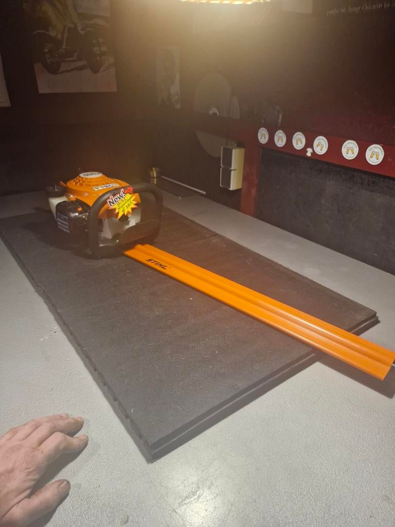 Stihl heggenschaar hs 45 , in nieuwstaat., Tuin en Terras, Ophalen, Zo goed als nieuw, Benzine