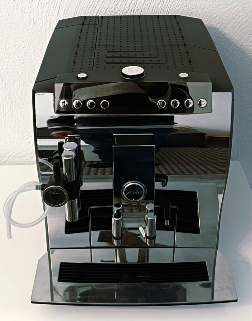Gereviseerde Jura Z7 One Touch Chroom, 10 kopjes of meer, Ophalen of Verzenden, Afneembaar waterreservoir, Gemalen koffie
