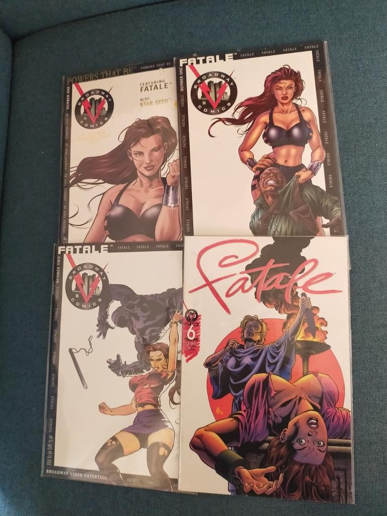 Fatale -Broadway Comics -.american, Eén comic, Ophalen of Verzenden, Zo goed als nieuw, Amerika