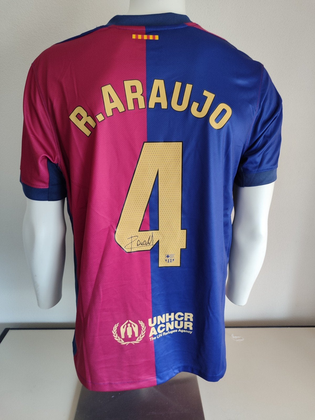 Ronald Araujo gesigneerd fc Barcelona voetbal shirt met coa., Verzamelen, Sportartikelen en Voetbal, Ophalen of Verzenden, Nieuw