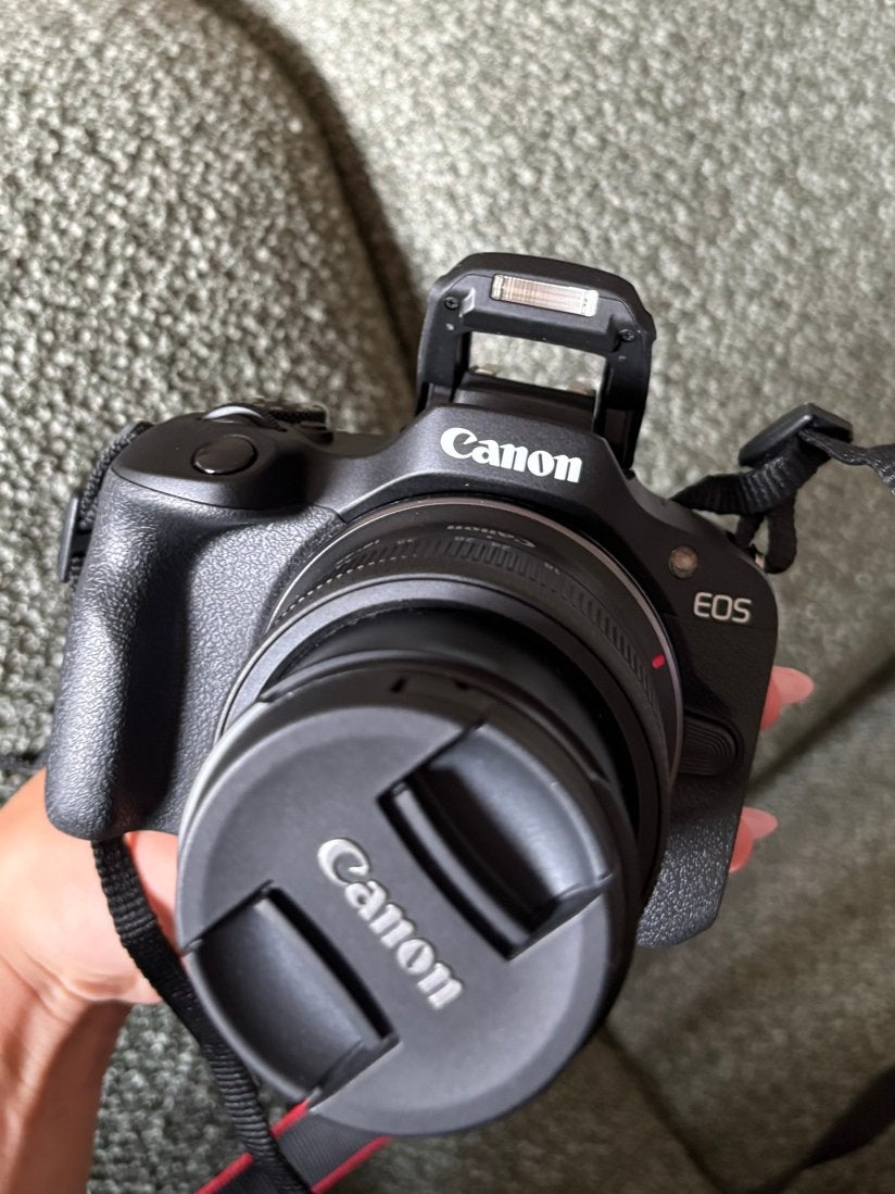 Camera Canon EOS R100, Audio, Tv en Foto, Ophalen, Canon, Zo goed als nieuw, Accu