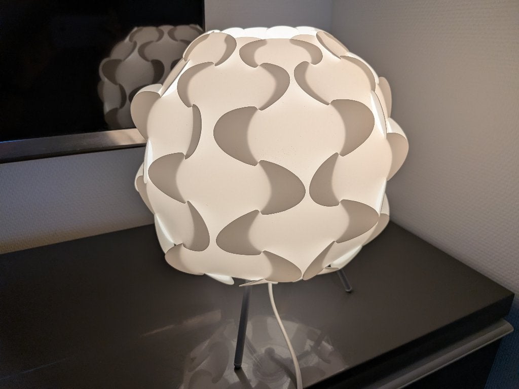 IKEA FILLSTA tafellamp wit + nieuwe E27 LED, Ophalen, 30 cm, Wit, E27 (groot)