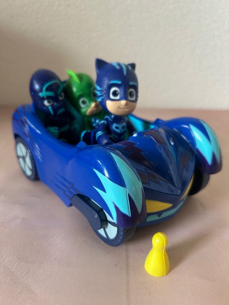 PJ Masks Cat-Car auto met 3 speelfiguren Pyjamahelden, Just Play, LLC, Ophalen of Verzenden, Zo goed als nieuw, Info@justplayproducts.com