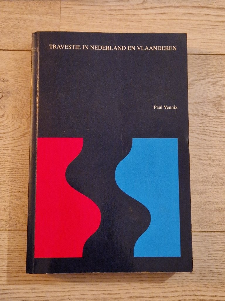 Travestie in nederland en vlaanderen boek van paul vennix, Ophalen of Verzenden, Zo goed als nieuw