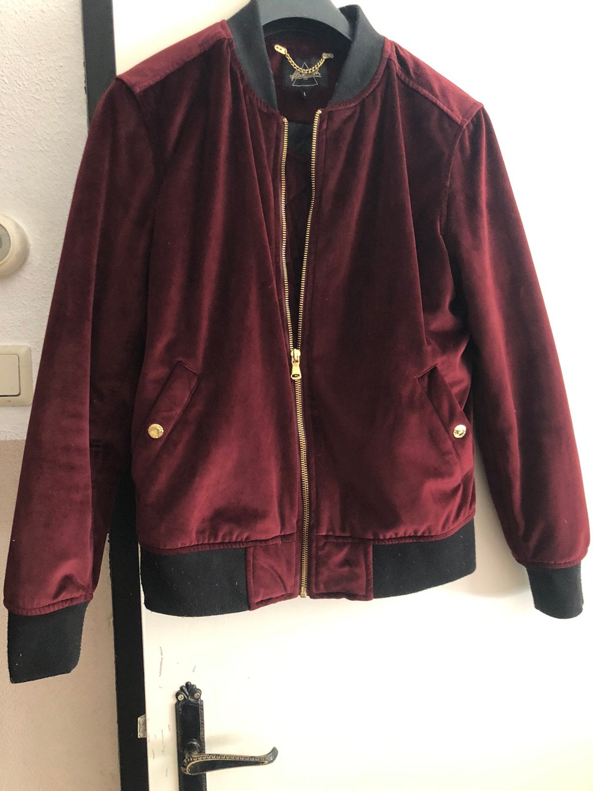 Bomber jack maat L bordeauxrode, Kleding | Heren, Ophalen of Verzenden, Nieuw