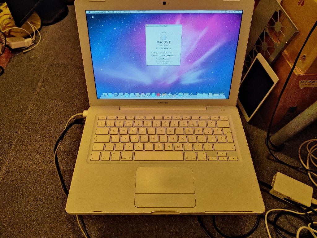 Macbook white 13" [MAC-47] 8-6, Computers en Software, Apple Macbooks, Gebruikt, 2 tot 3 Ghz, Qwerty, 13 inch