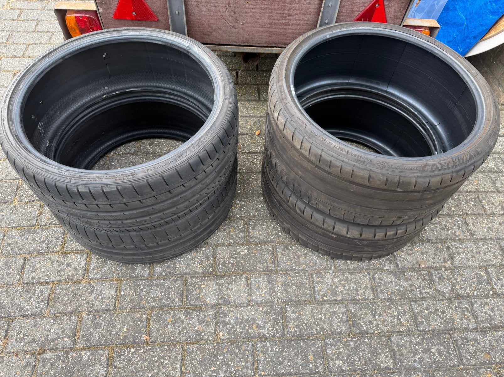 Gratis ophalen kapotte banden, Auto diversen, Wieldoppen, Ophalen of Verzenden, Gebruikt