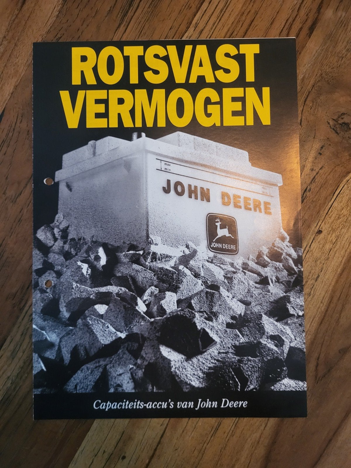 tractor folder John Deere Rotsvast vermogen, Boeken, Catalogussen en Folders, Ophalen of Verzenden, Zo goed als nieuw