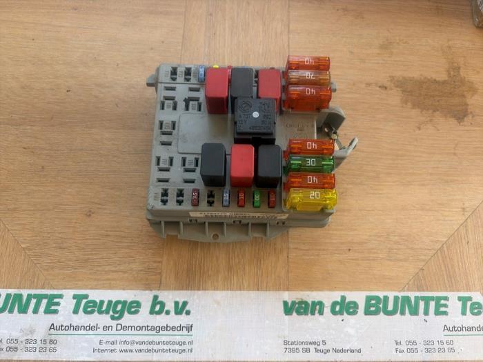 Zekeringkast van een Fiat Doblo, Gebruikt, -, -, Fiat
