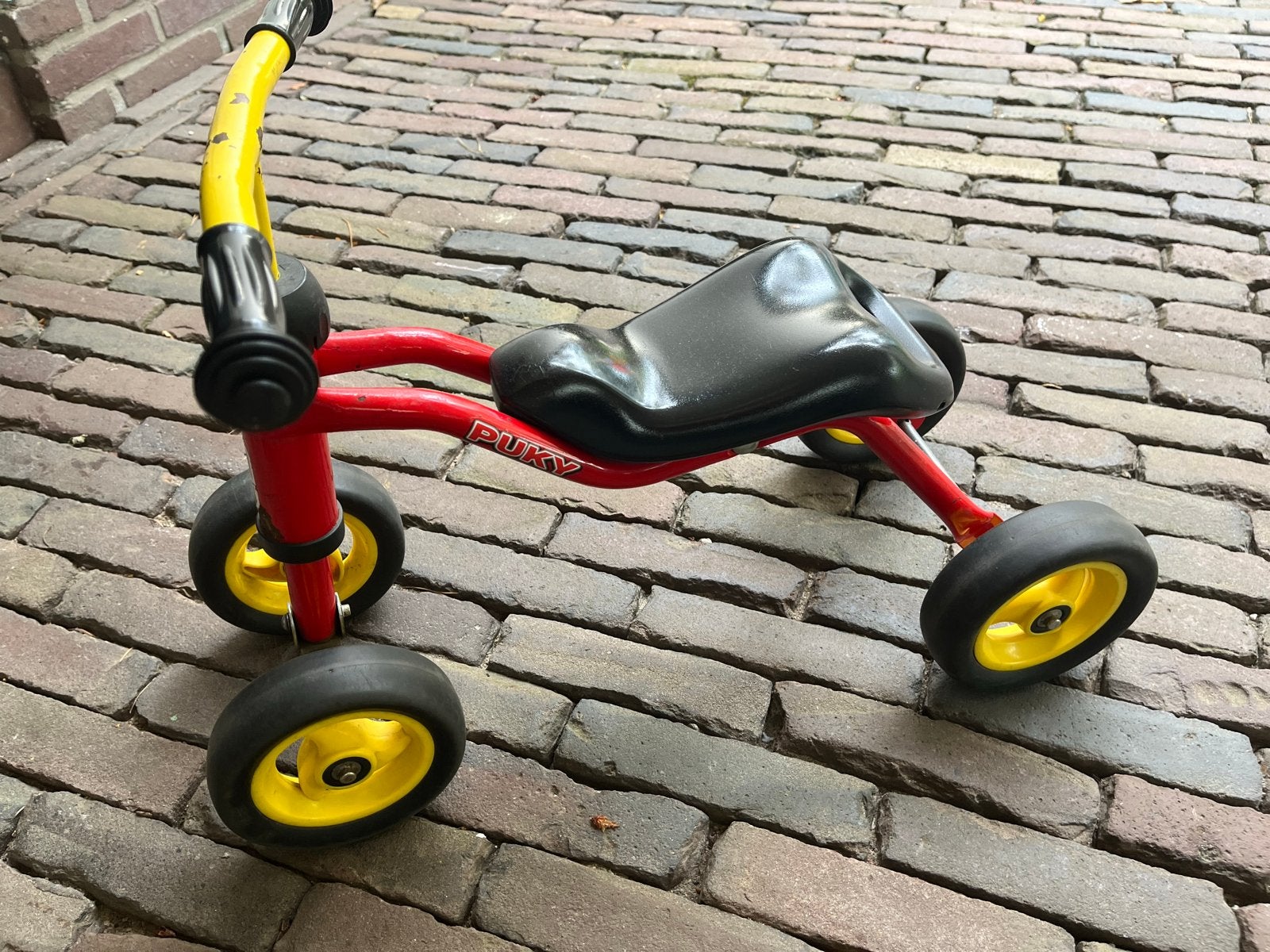 Puky Loopfiets Rood/Geel - Ideaal voor de kleintjes!, Ophalen, Gebruikt, Loopfiets