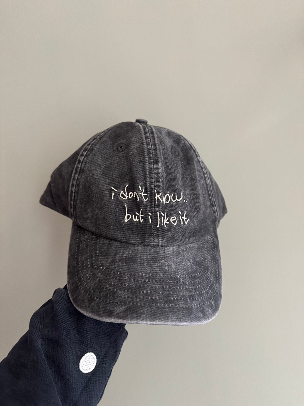BTS, RM x SFMOMA "I don't know.. but i like it" pet, Ophalen, Nieuw, Kleding