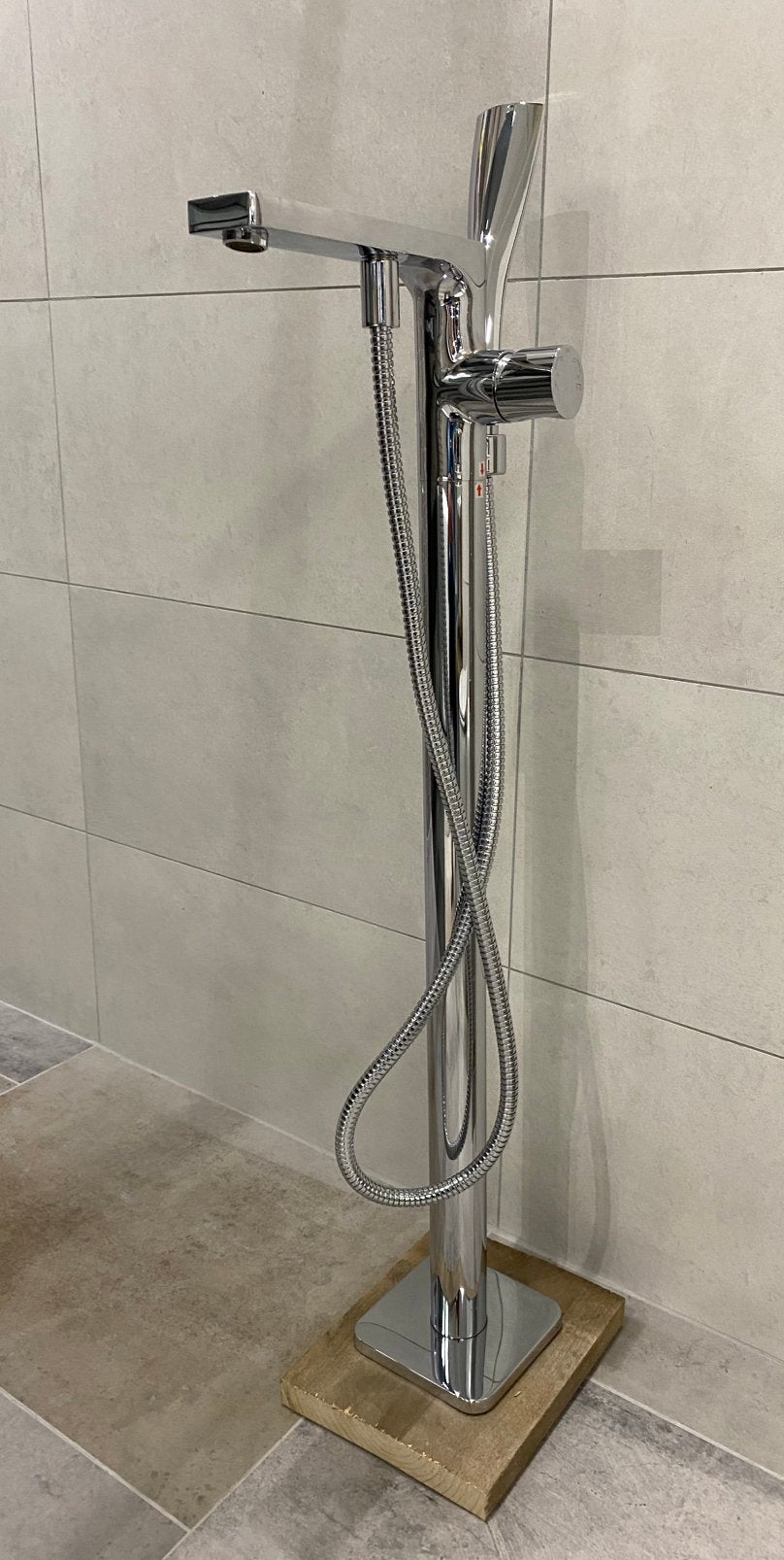 Clou vrijstaande badkraan. Nieuw in doos!, Doe-het-zelf en Verbouw, Sanitair, Ophalen of Verzenden, Nieuw, Kraan