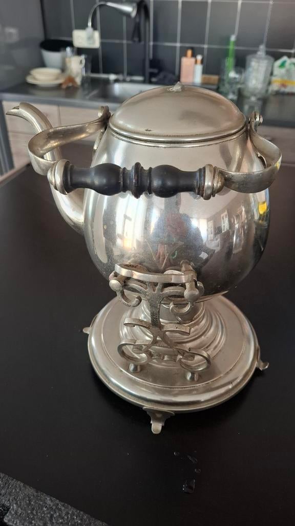 Antieke theepot/koffiekan met petroleumbrander, Ophalen of Verzenden