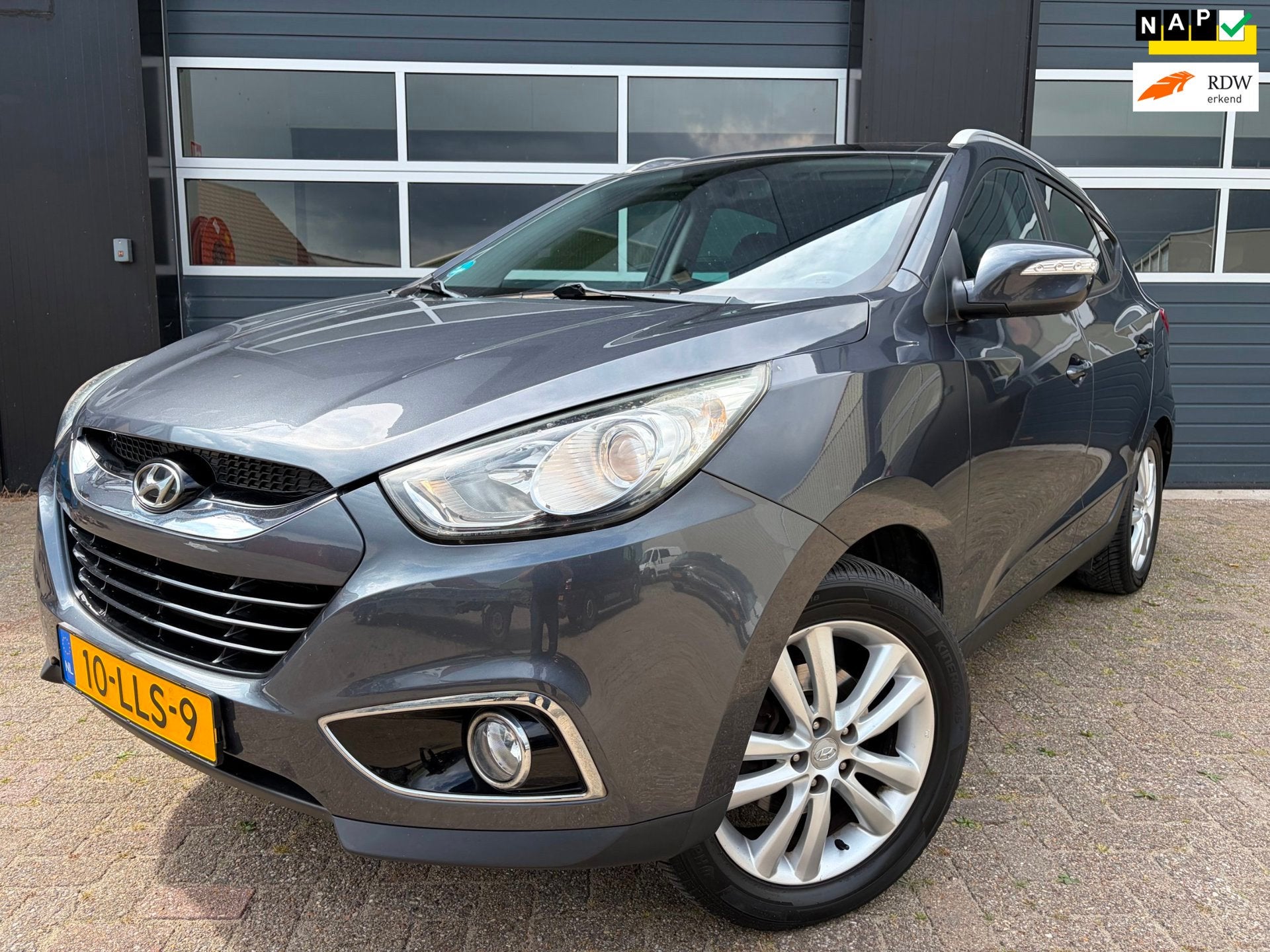 Hyundai Ix35 2.0i|Pano|Airco|Cruise control|Nieuw APK, Gebruikt, Zwart, 163 pk, Handgeschakeld