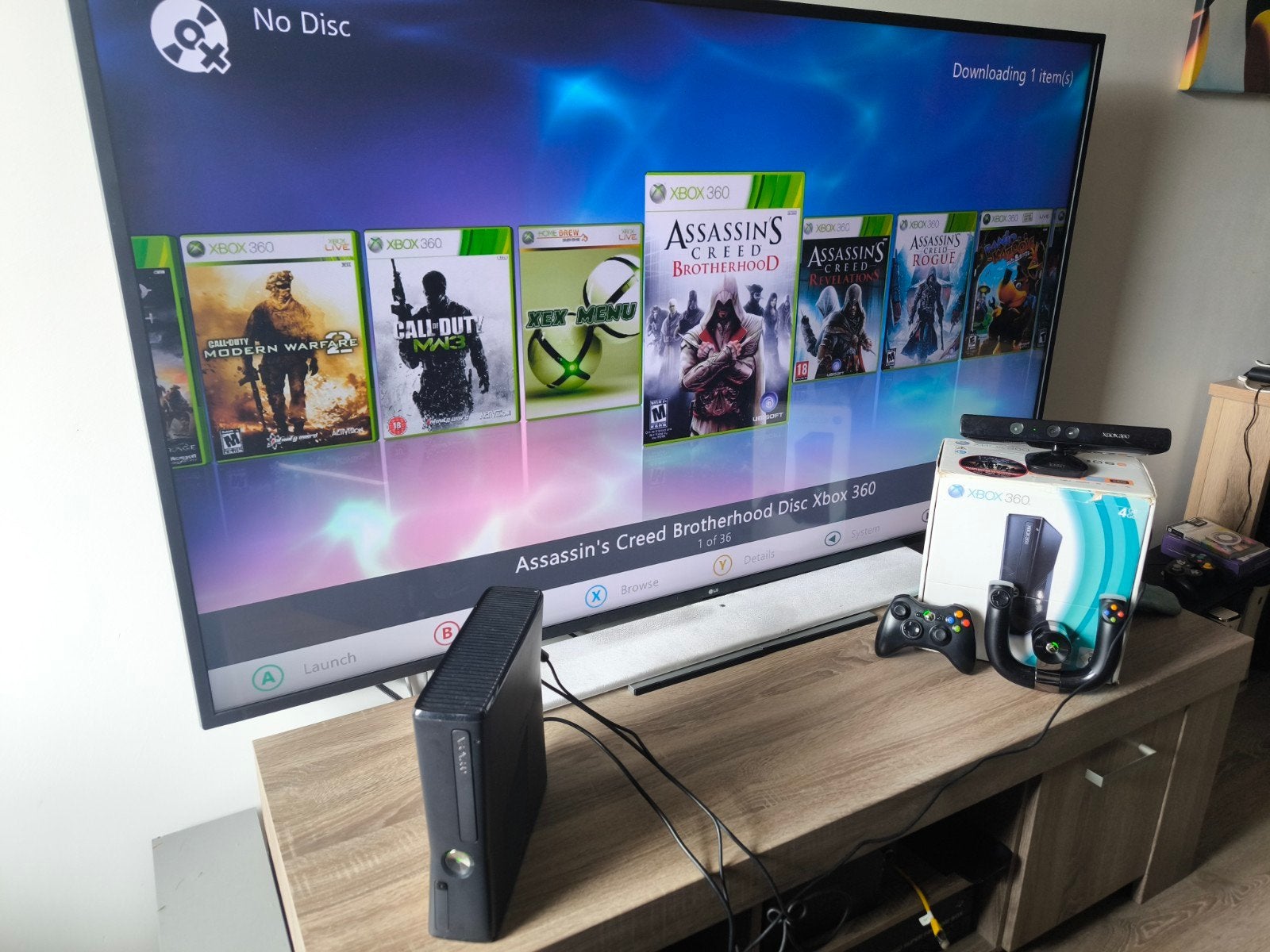 Xbox 360 slim RGH, 250gb HDD, controller, wheel en Kinect., Spelcomputers en Games, Spelcomputers | Xbox 360, 360 S, Met kinect