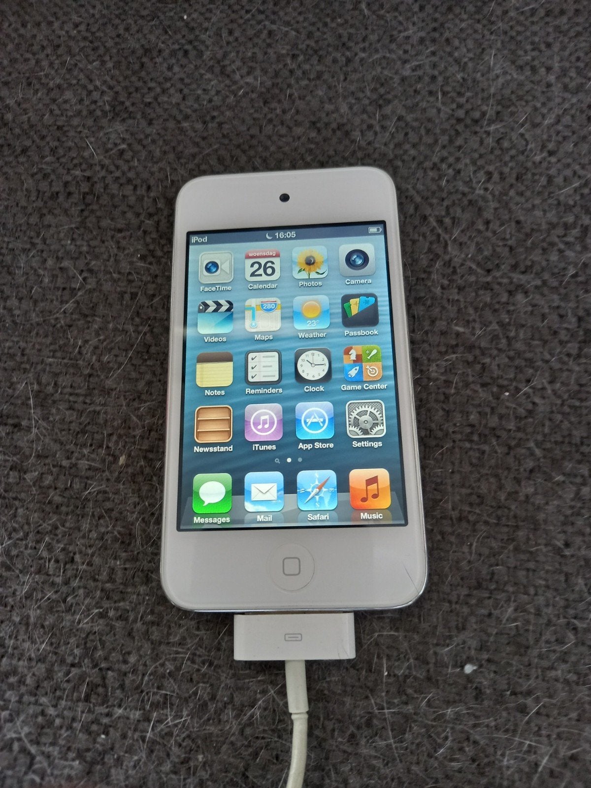 iPod Touch inclusief kabel, Gebruikt, Touch, Ophalen of Verzenden, 20 tot 40 GB