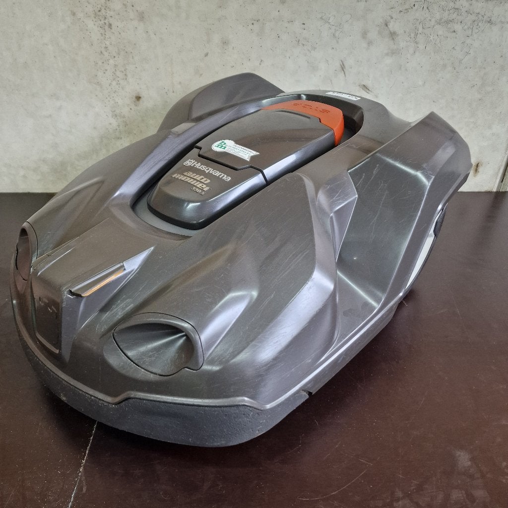 Husqvarna 330x Robotmaaier bedraad - gebruikt, Cirkelmaaier, Gebruikt, Minder dan 30 cm, Accu-grasmaaier