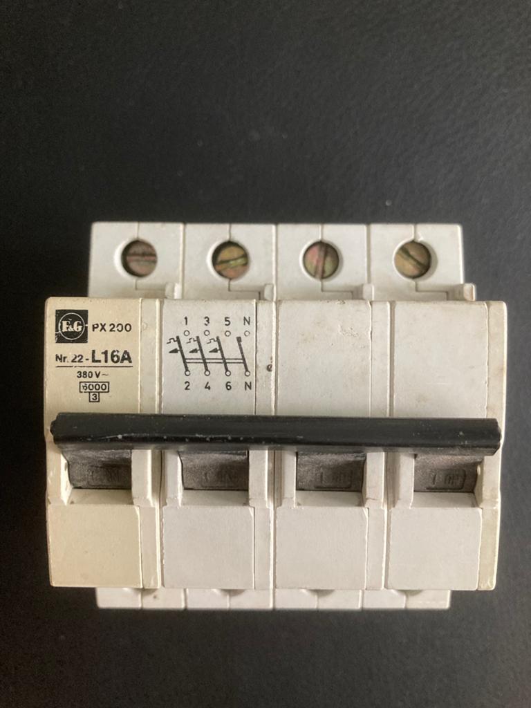 F&G installatie automaat schakelaar 4-Polig PX200 L16A, Ophalen of Verzenden