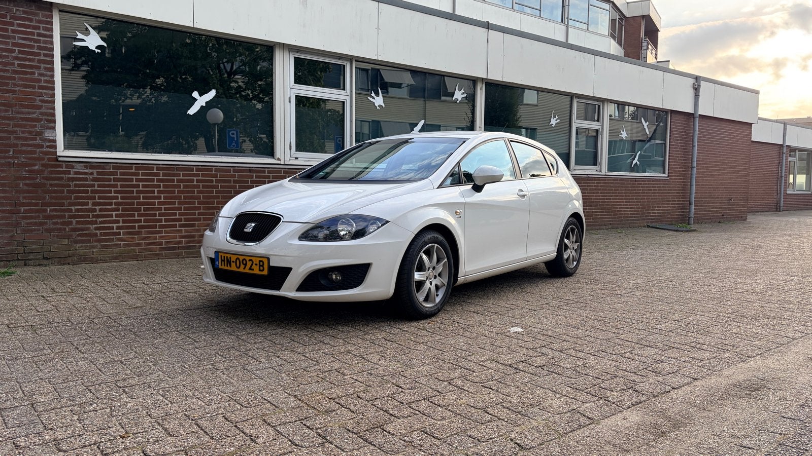 Seat Leon 1.2 TSI 77KW 2010 Wit, Voorwielaandrijving, Stof, Zwart, 4 cilinders