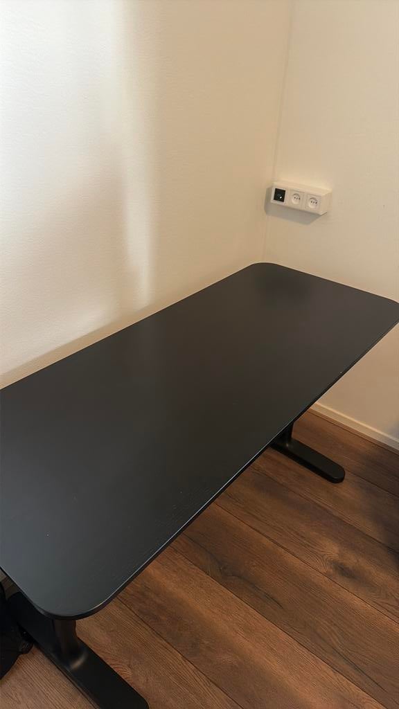 Ikea Bekant bureau Zwart/met lichte gebruikssporen, Ophalen, Gebruikt