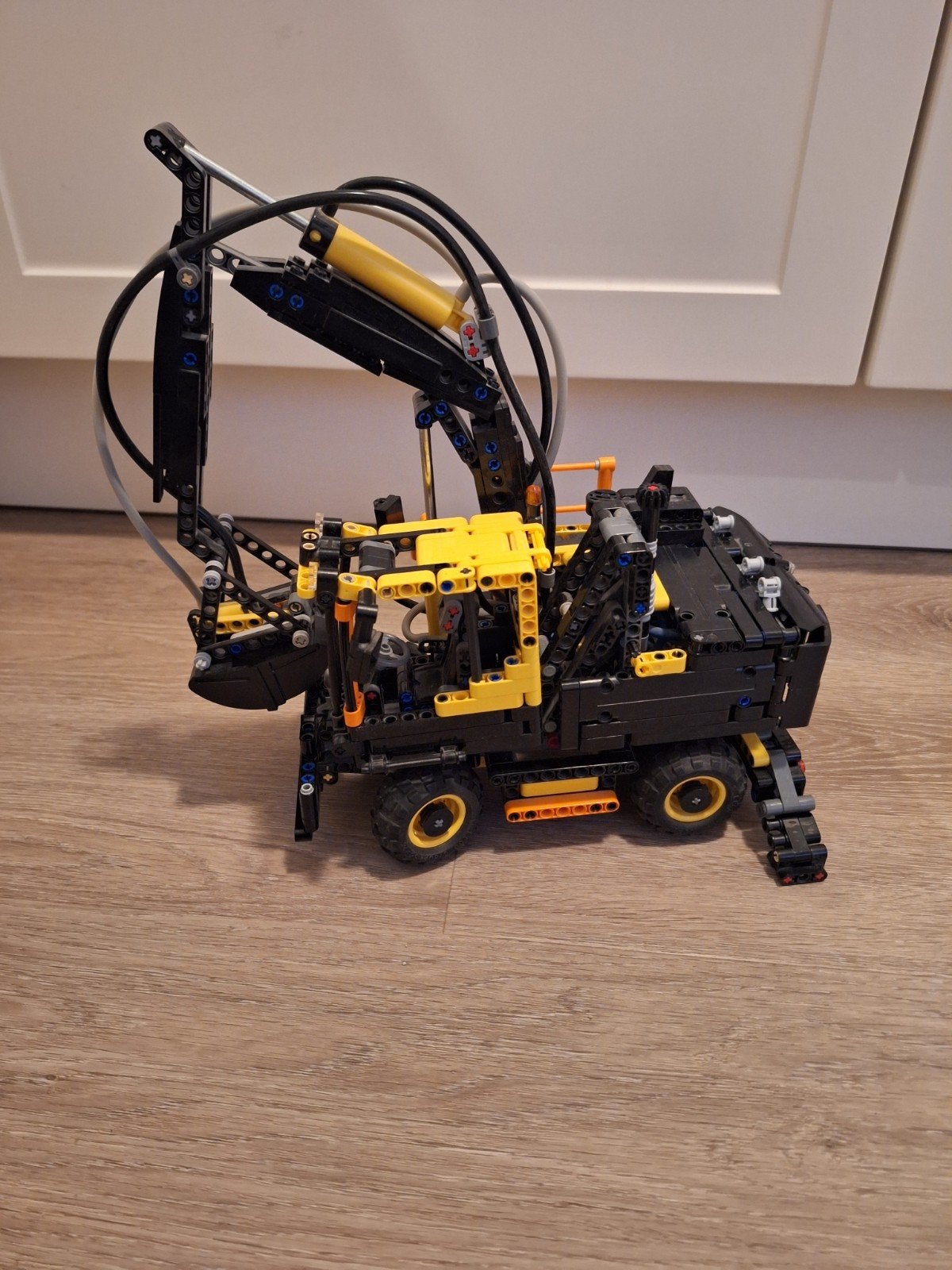 Lego technic 42053 volvo ew160oe, Kinderen en Baby's, Speelgoed | Duplo en Lego, Ophalen of Verzenden, Gebruikt, Lego