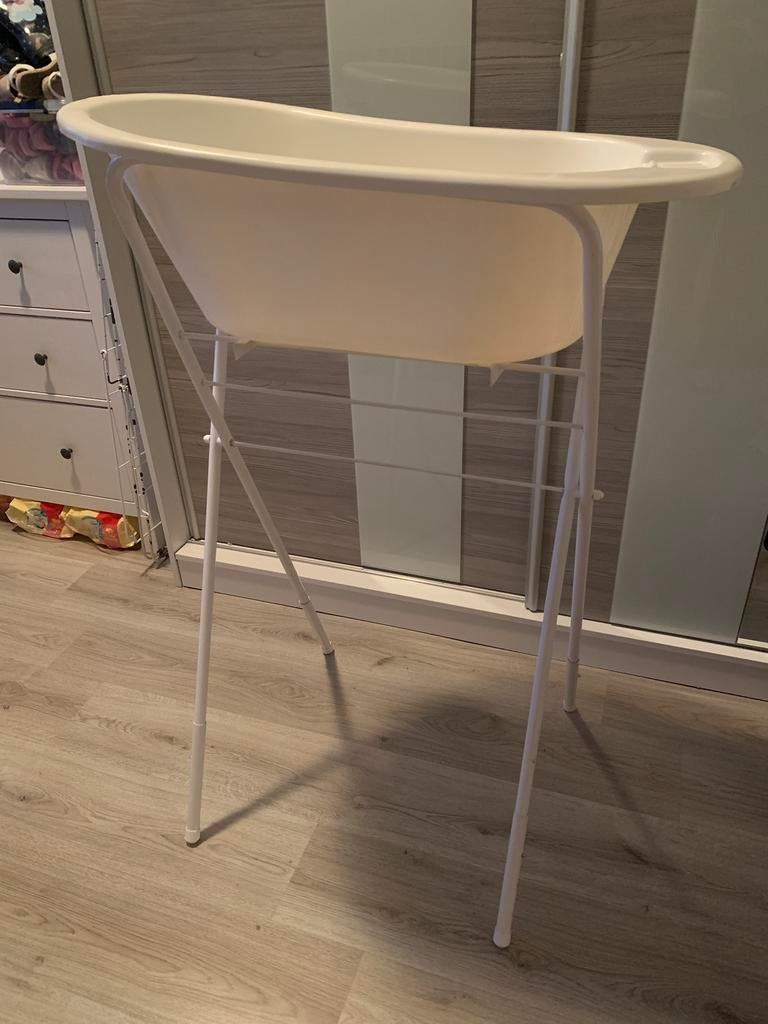 Badset: verstelbare standaard, badje, tummy tub, luieremmer, Kinderen en Baby's, Badjes en Verzorging, Ophalen, Zo goed als nieuw