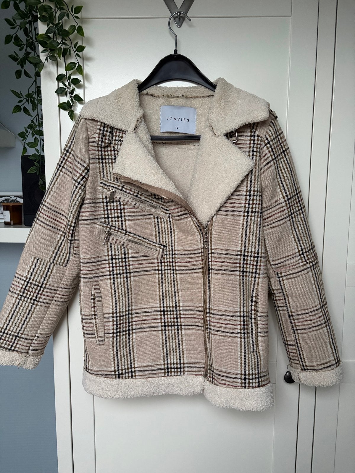 Loavies geruite jas met teddy voering, Ophalen of Verzenden, Zo goed als nieuw, Maat 36 (S), Beige