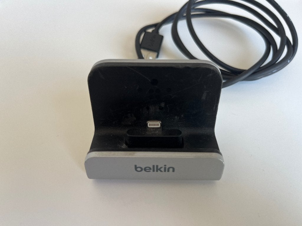 Belkin Charge + Sync Dock Lightning (F8J045), Telecommunicatie, Mobiele telefoons | Telefoon-opladers, Ophalen, Gebruikt, USB-A