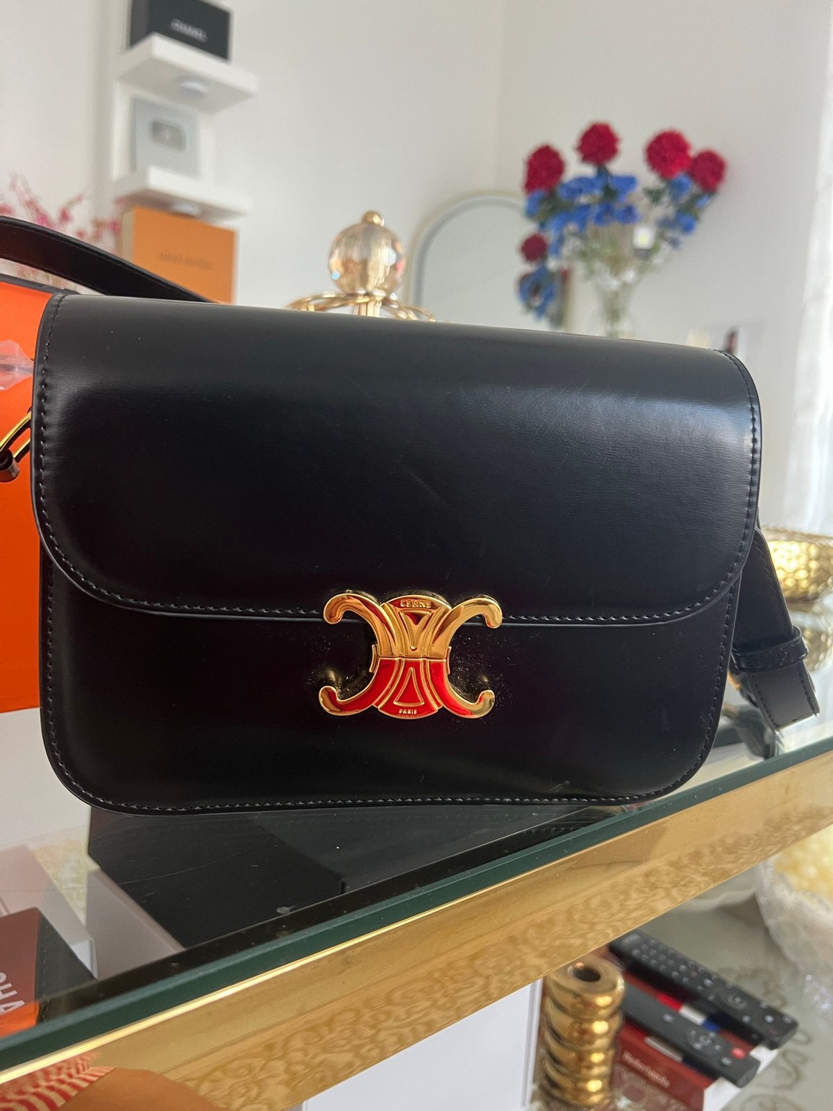 Celine Triomphe Schoudertas Zwart Leer, Sieraden, Tassen en Uiterlijk, Ophalen of Verzenden, Zo goed als nieuw, Zwart, Schoudertasje