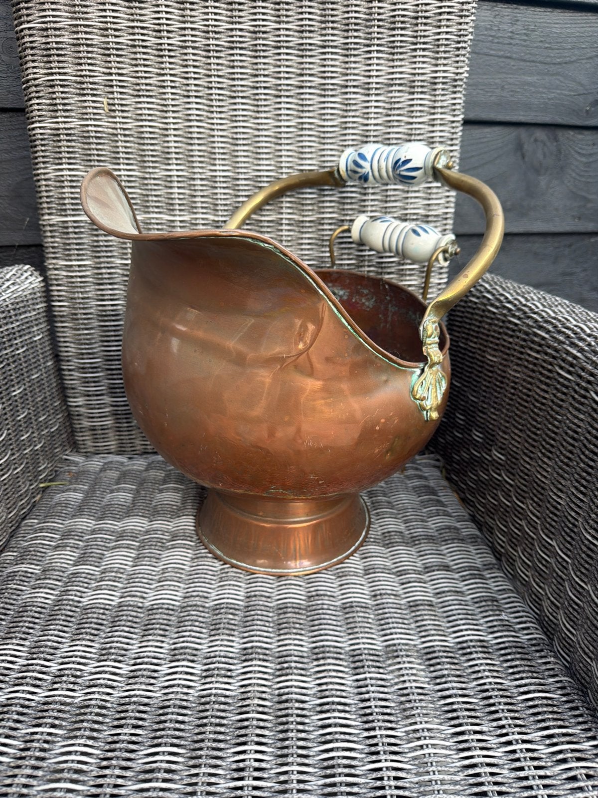 Antieke Koperen Kolenkit met Porseleinen Handvatten, Antiek en Kunst, Ophalen of Verzenden, Koper