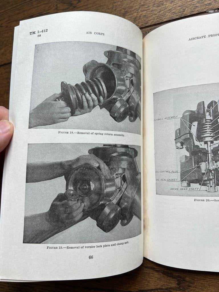 WO2 Amerikaans voorschrift USAAF propellors vliegtuig 1940, Verzamelen, Amerika, Verzenden, Boek of Tijdschrift