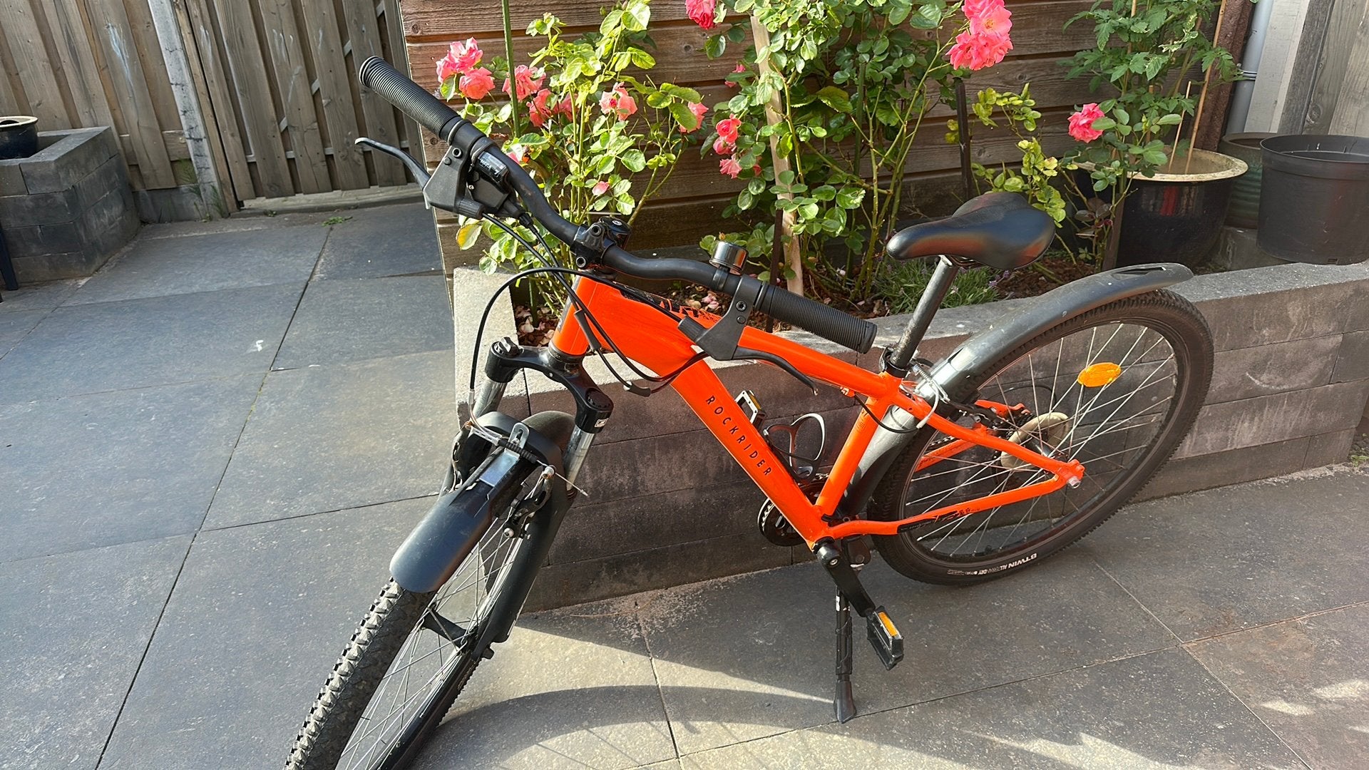 Decathlon rockrider, oranje, 26 inch, Fietsen en Brommers, Ophalen of Verzenden, Zo goed als nieuw, Aluminium, 24 inch of meer