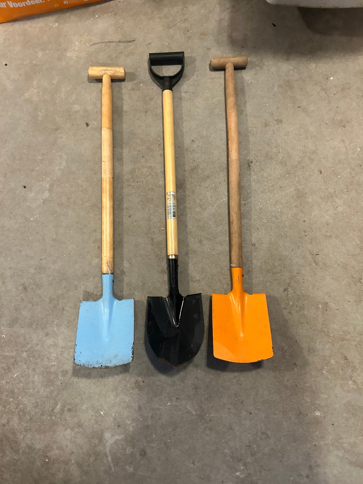 Drie gebruikte kinder schoppen voor tuin en kluswerk, Tuin en Terras, Hand-tuingereedschap, Ophalen, Gebruikt, Schop