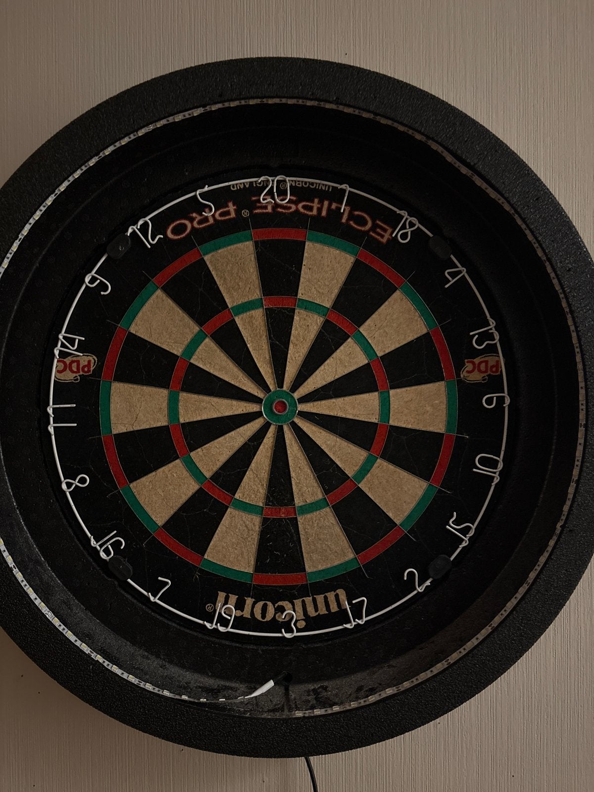 Unicorn Eclipse Pro Dartbord met LED Verlichting, Ophalen of Verzenden, Gebruikt, Dartbord