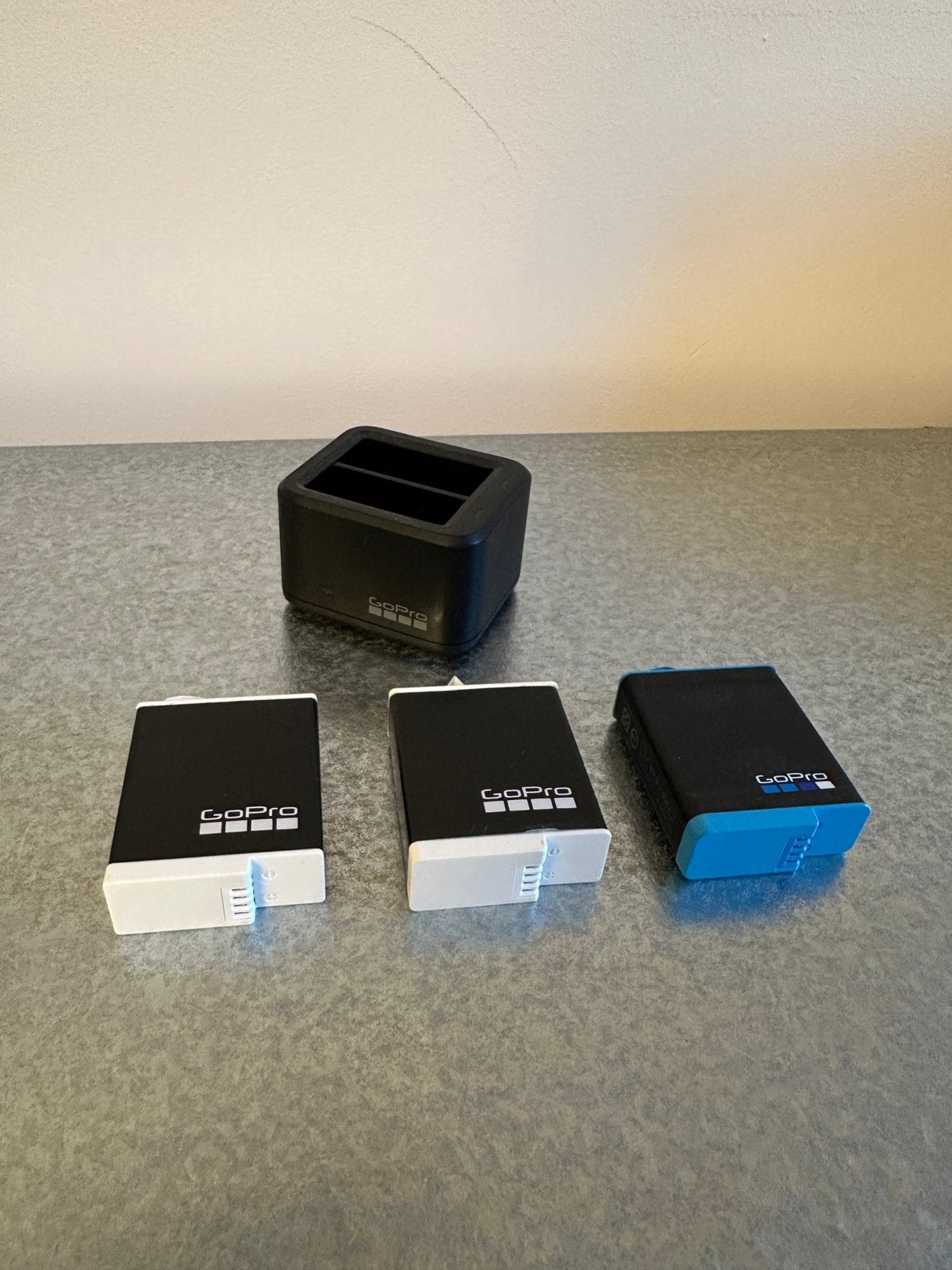 GoPro Accu’s + lader HERO (9-10-11-12), Audio, Tv en Foto, Ophalen of Verzenden, Zo goed als nieuw, GoPro