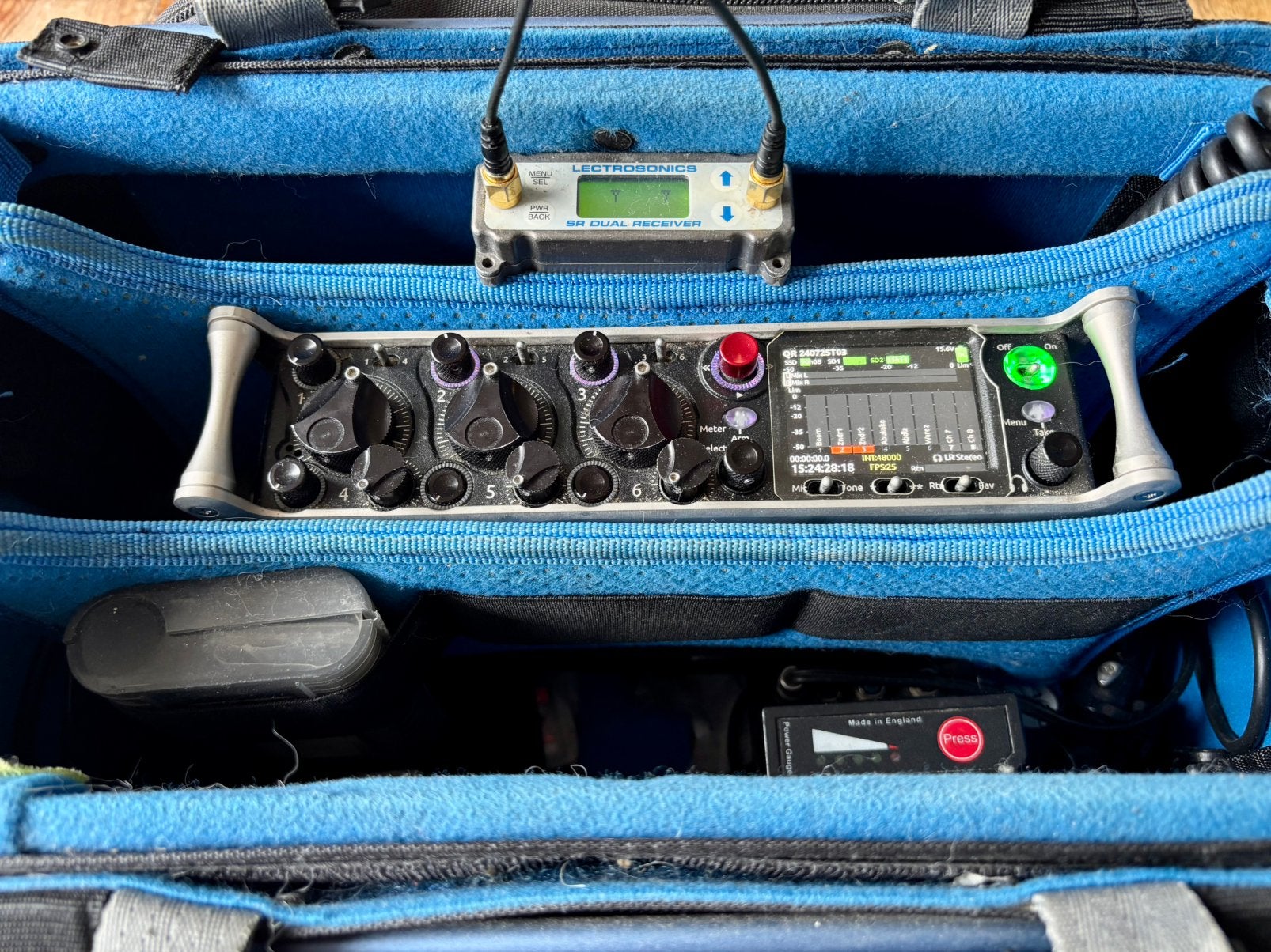 Sound Devices 833 field mixer/recorder, Ophalen of Verzenden, Zo goed als nieuw, Audio