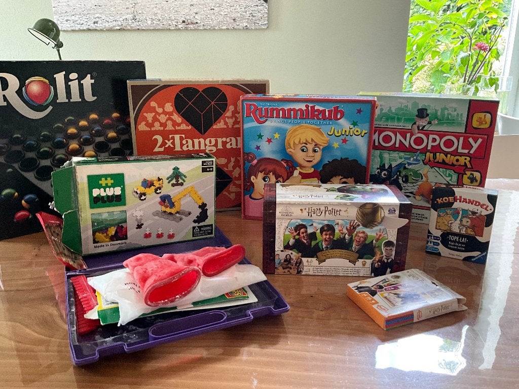 Rummikub junior, monopoly junior en meer, Vijf spelers of meer, Ophalen of Verzenden, Gebruikt