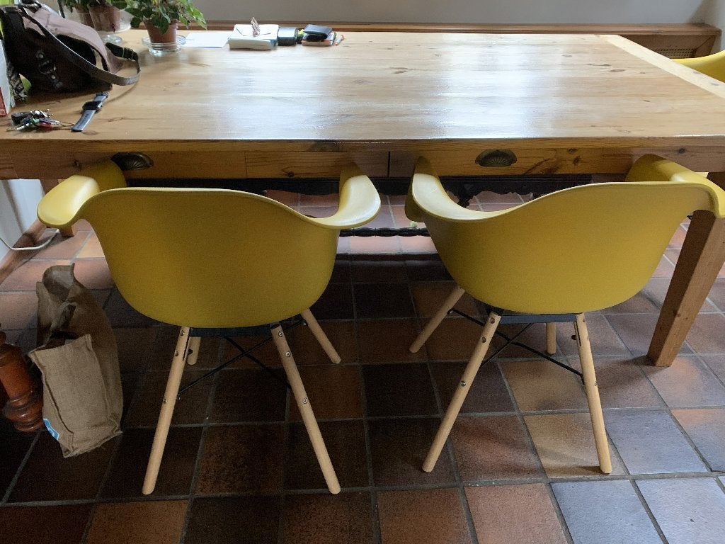 Drie okergele stoelen met kussens voor binnen en/of buiten, Huis en Inrichting, Ophalen, Drie, Zo goed als nieuw, Overige kleuren